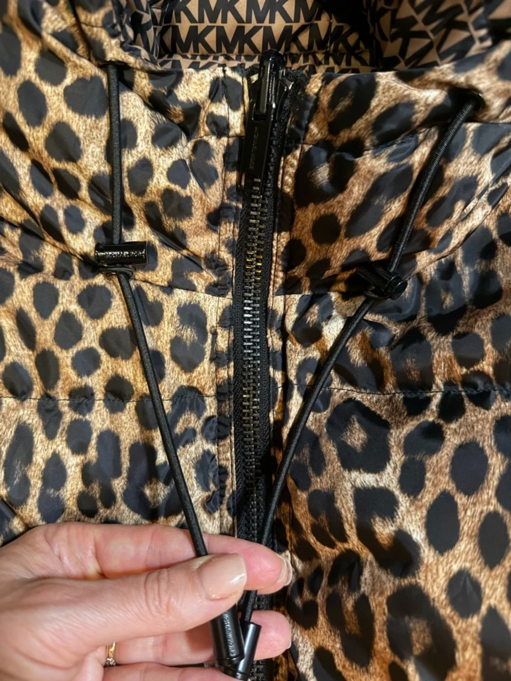 MICHAEL Michael Kors
Reversible Leopard & Logo-Print Down Jacket - Picture 7 of 12
